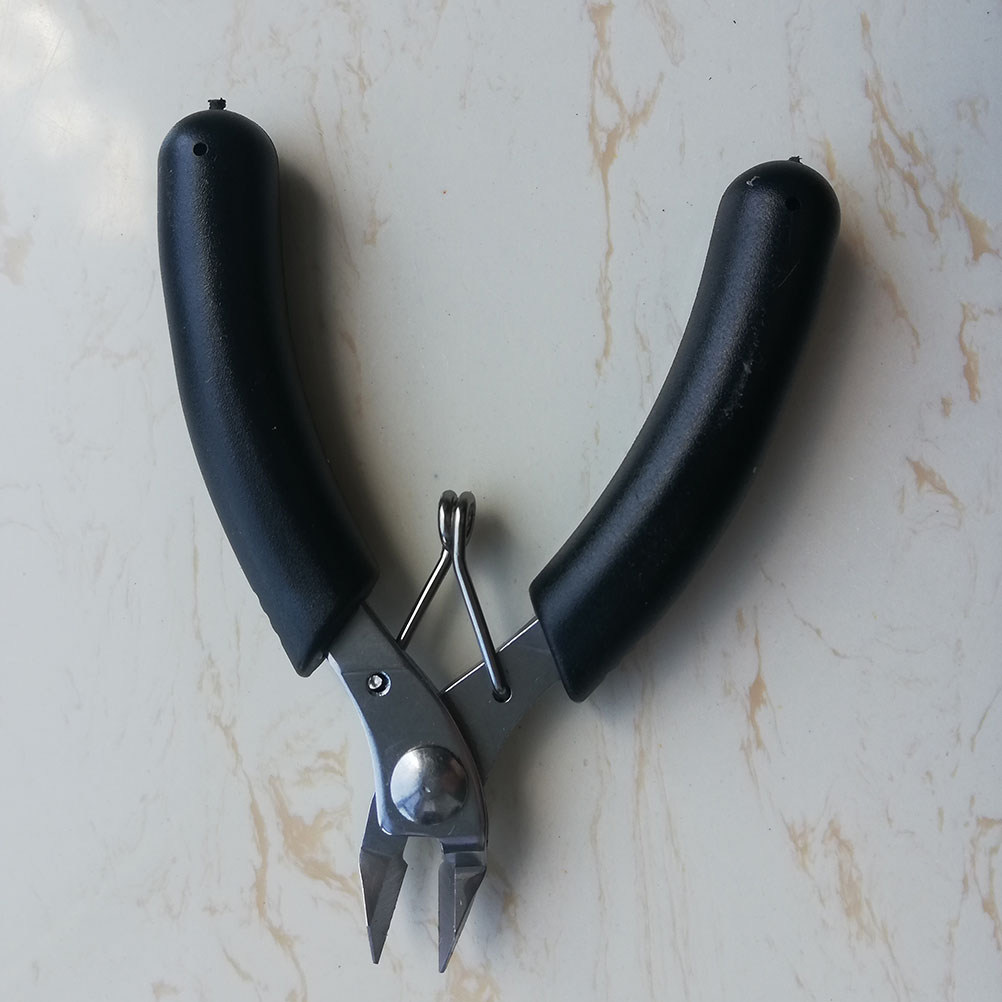 Ergonomic Diagonal Pliers for  - огляд і ціна Badminton World